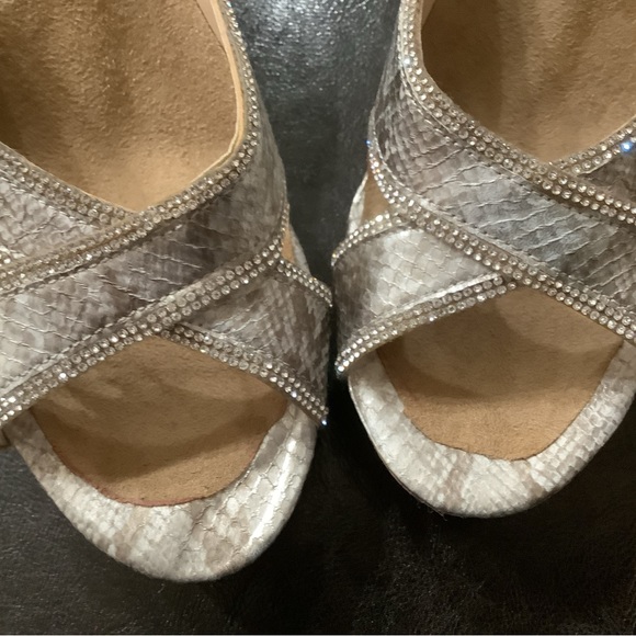 Guess platform wedge sandals with rhinestone trim and cork heel. Sz 9 - Picture 2 of 4